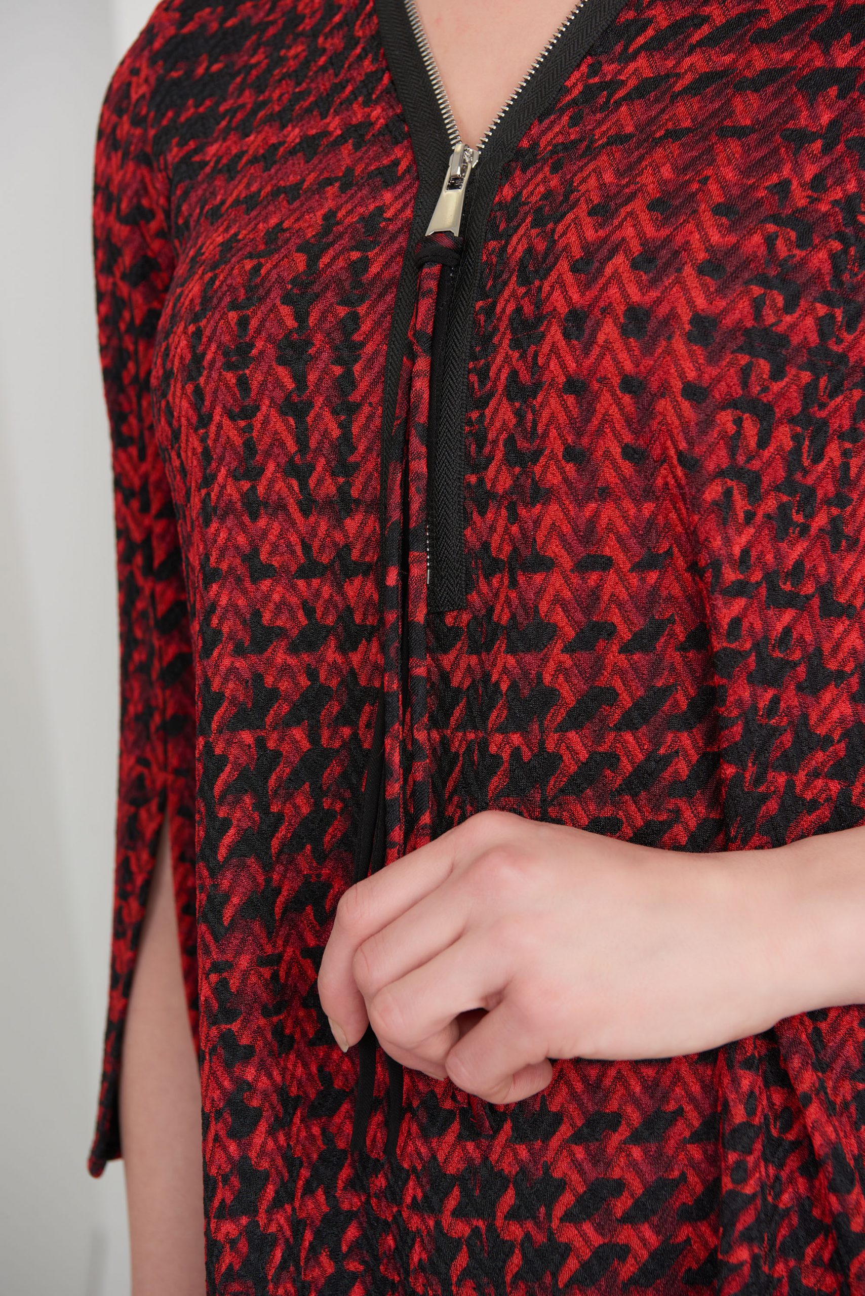 Joseph Ribkoff - Tunique zippée * Noir et rouge - 203511 – Image 3